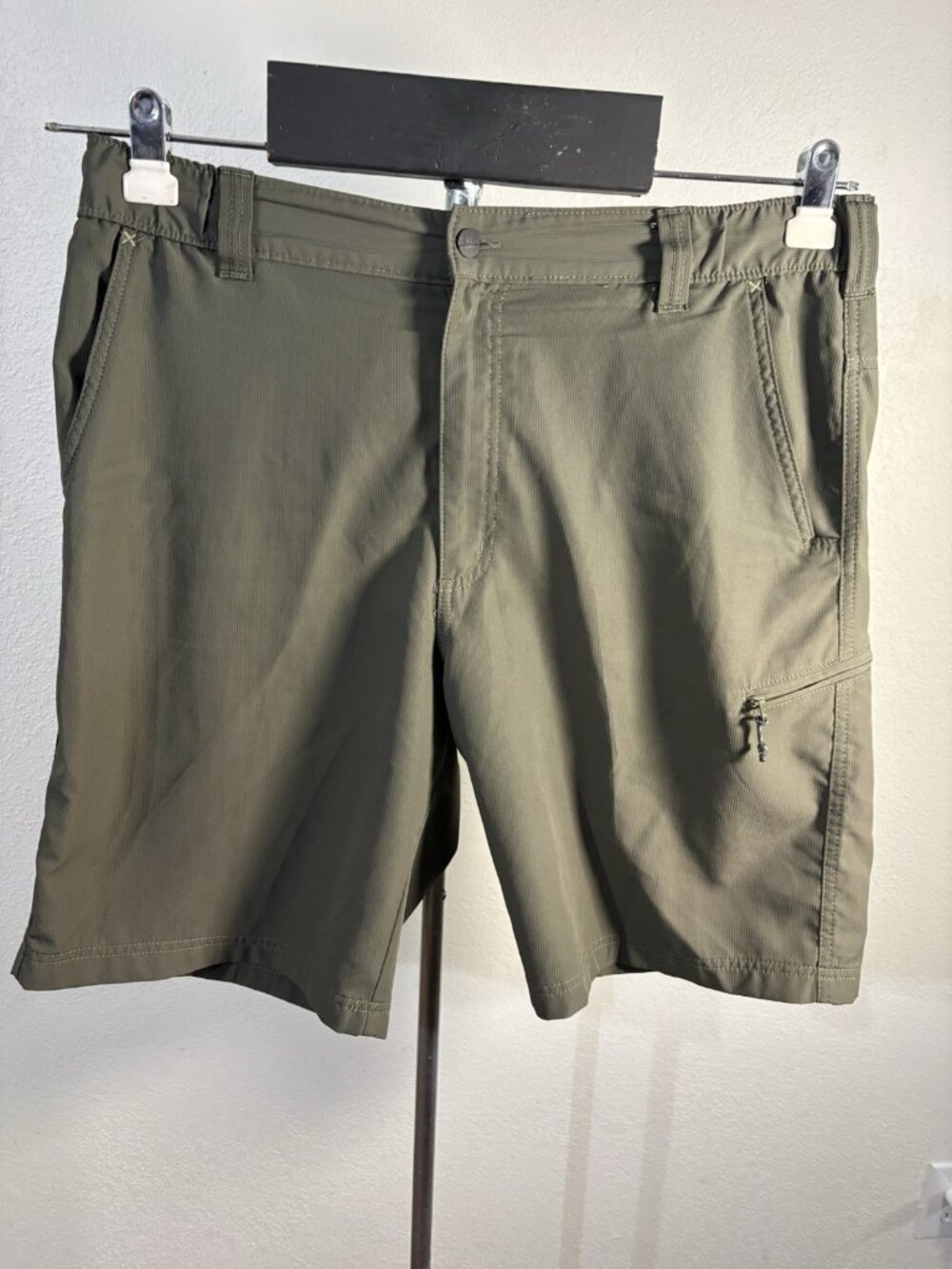 Wrangler Mens 36X9 Cargo Shorts Polyester Zip Green Logo